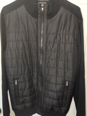 Banana Republic Men's Black Quilted Zip Jacket